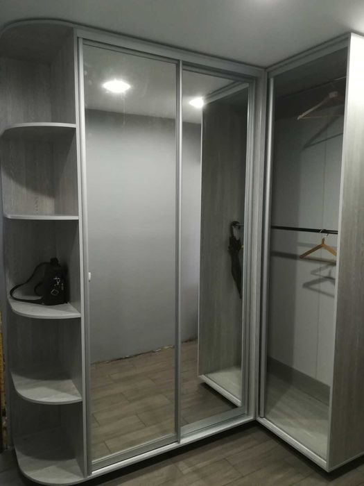 Угловой шкаф. Идеальный вариант.