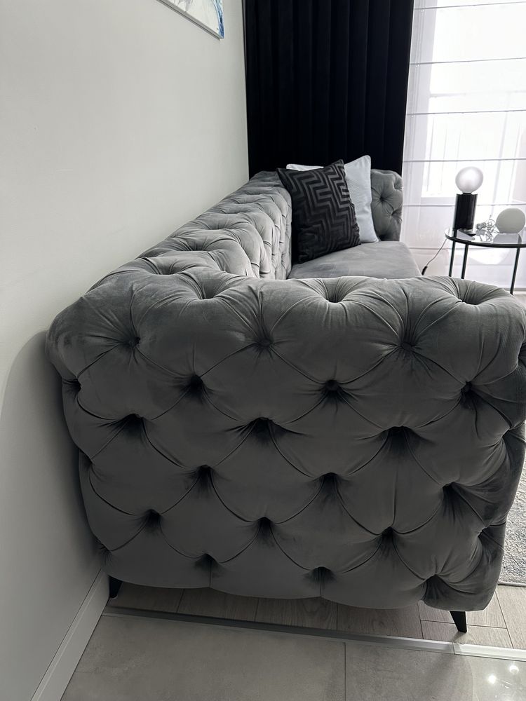 Sofa z tkaniny welurowej na nóżkach