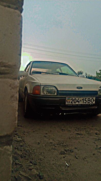 Форд ескорт 1988р