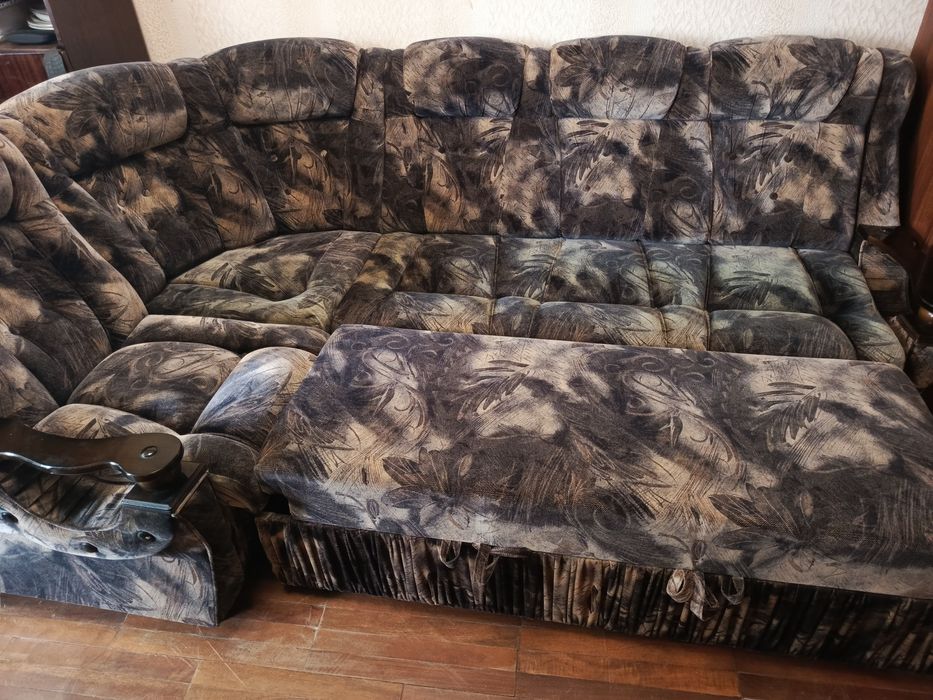 Продам угловой диван