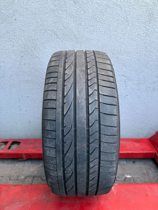 Opona Bridgestone Potenza RE050A 235/40 r19 96Y