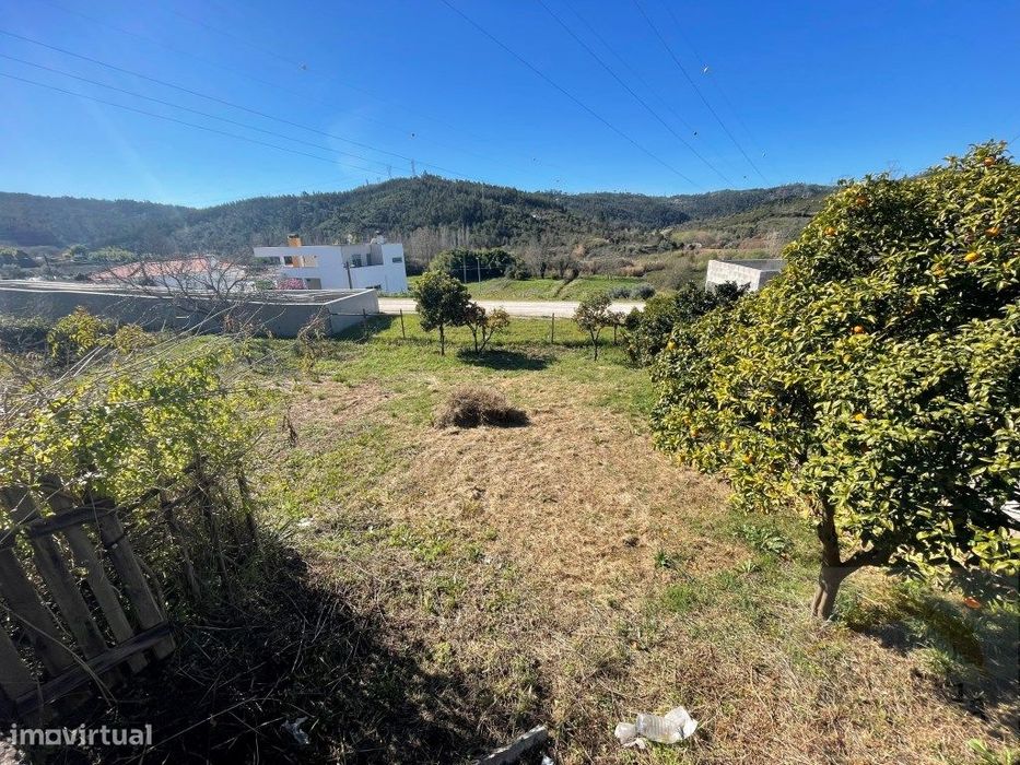 Projeto aprovado para para 2 moradias geminadas - Ceira