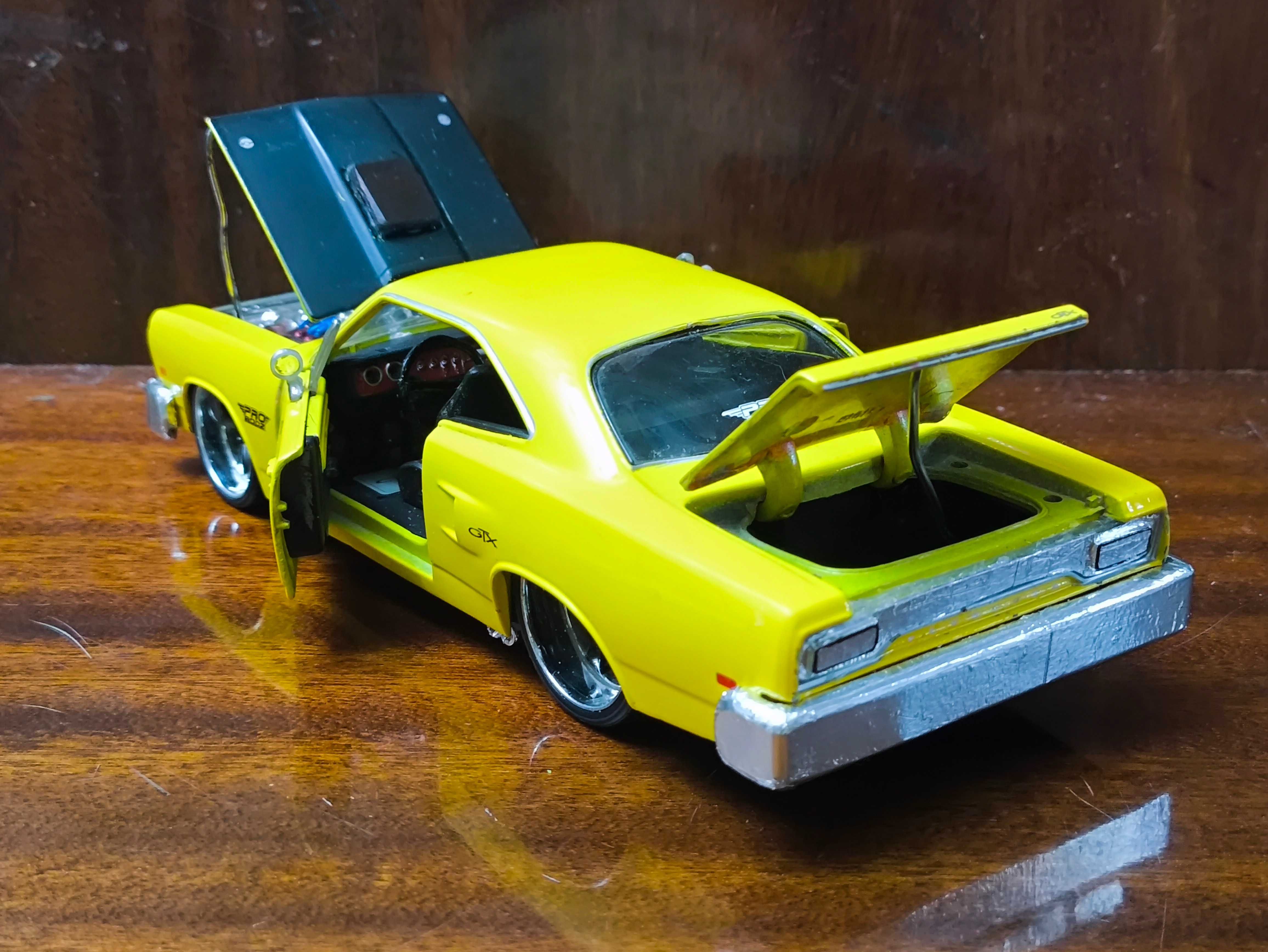 Машинка Plymouth GTX 1970 Maisto 1/24