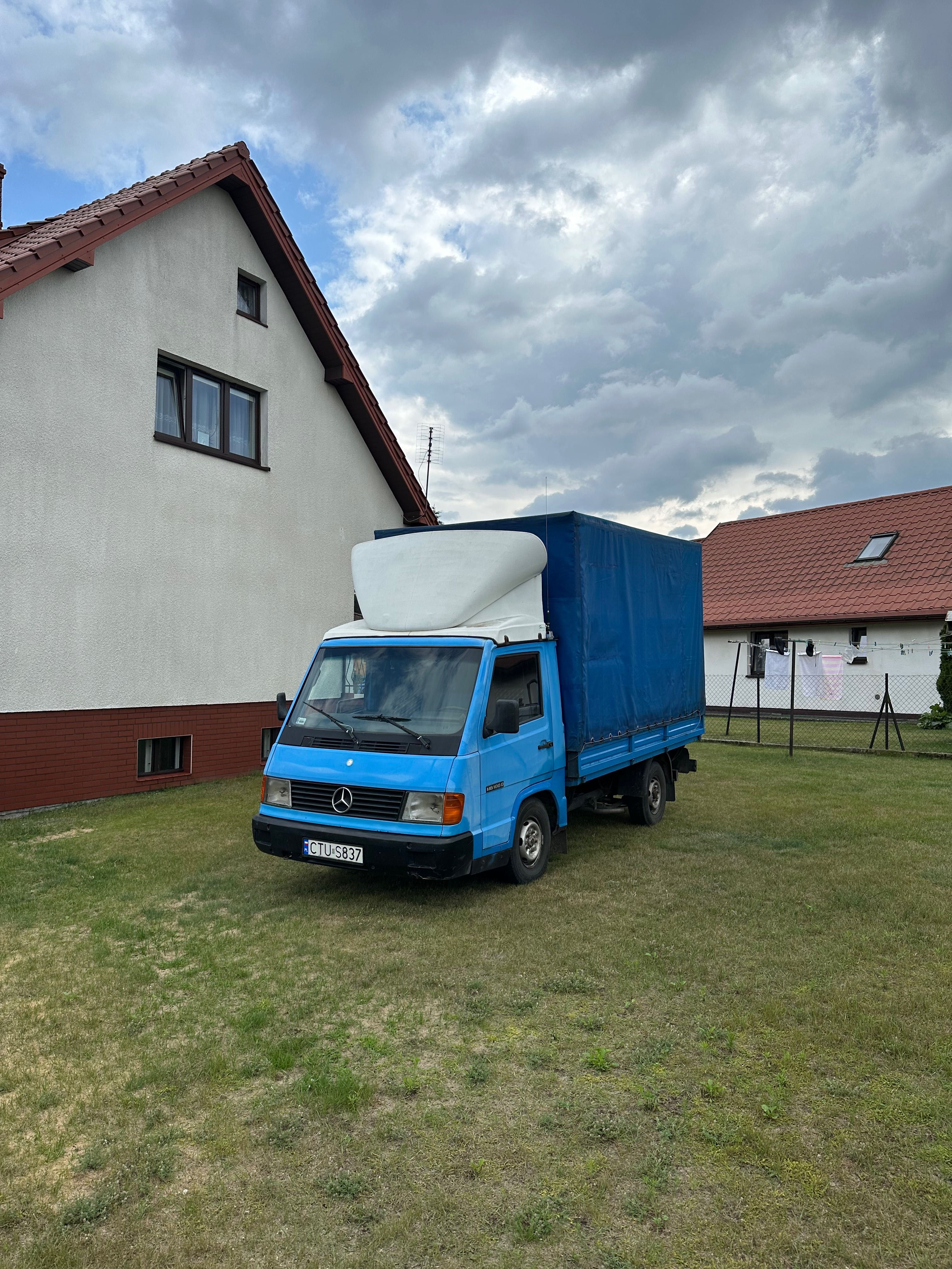 Mercedes MB-100 D