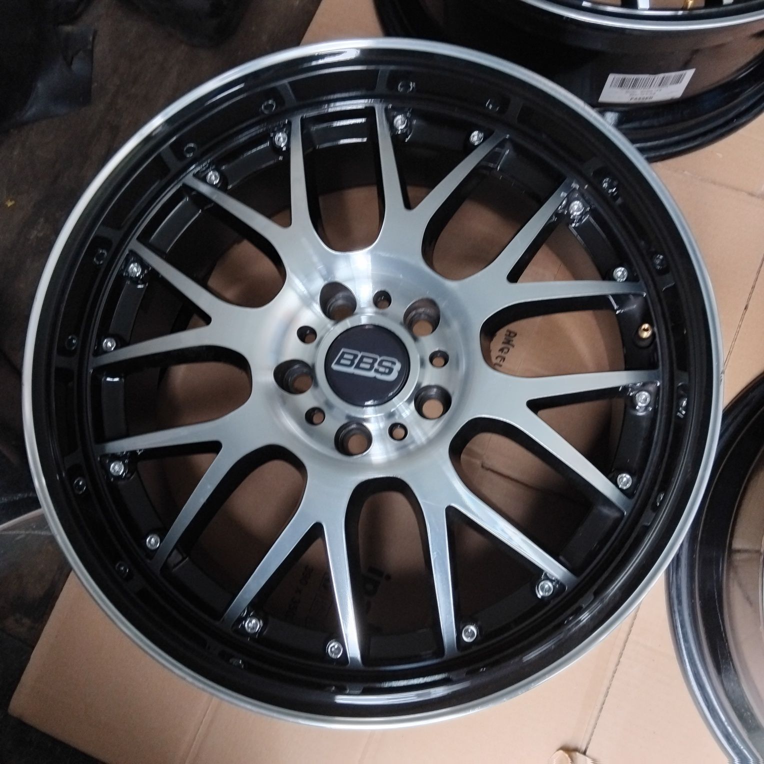 Felgi aluminiowe TEC 18" 5x112 VW Skoda Seat Audi wzór BBS