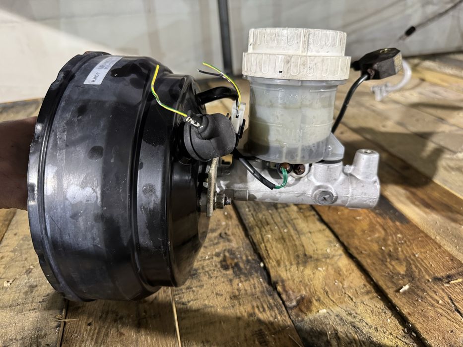 Усилитель тормозов (вакуумный) MR449474 Mitsubishi