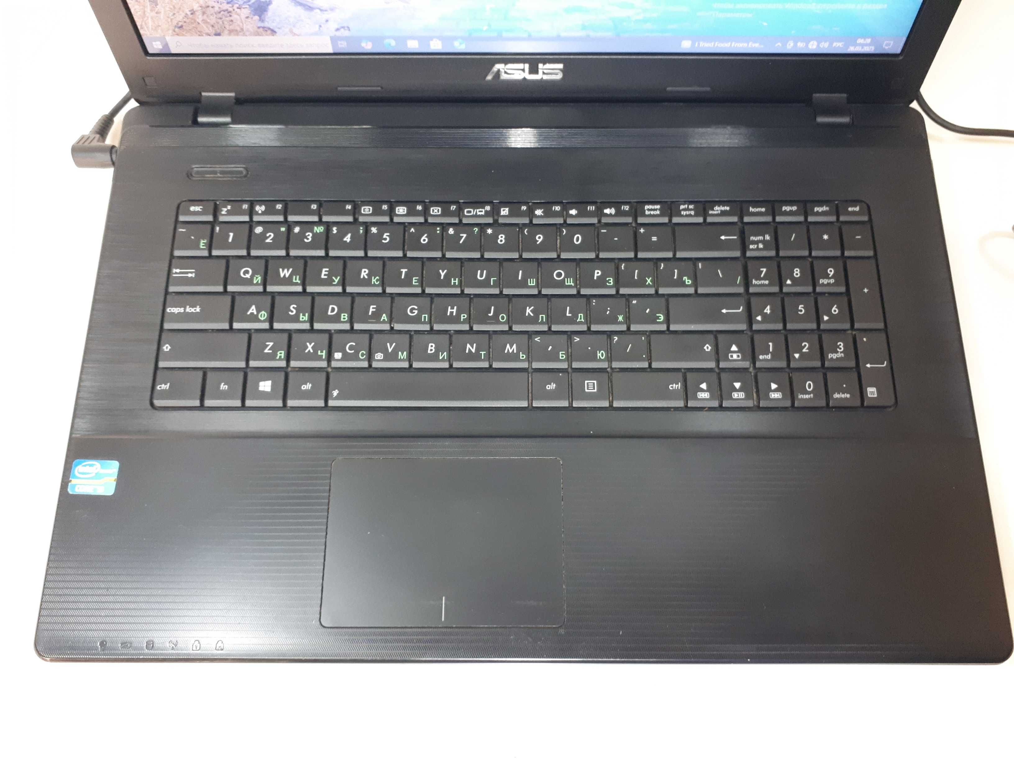 Ноутбук ASUS X75A, 17.3", в гарному станi.