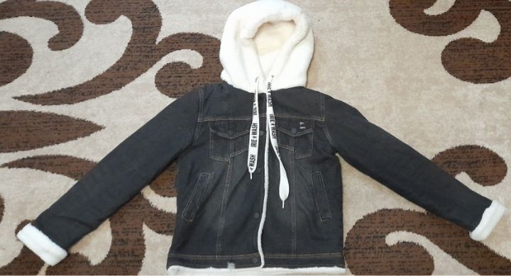 Куртка джинсовая