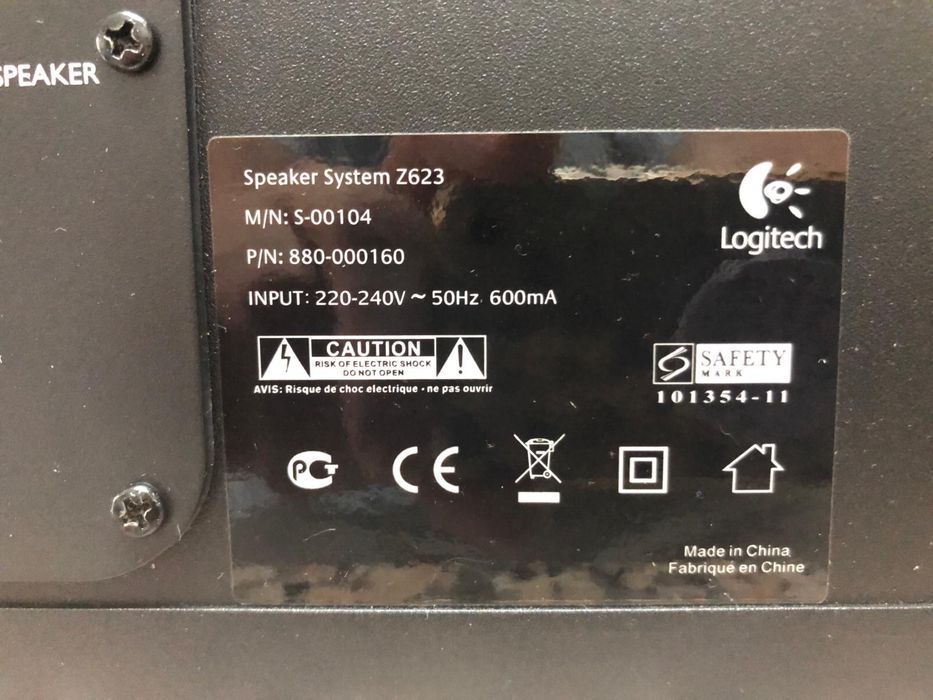 Colunas de som Logitech com subwoofer 2.1