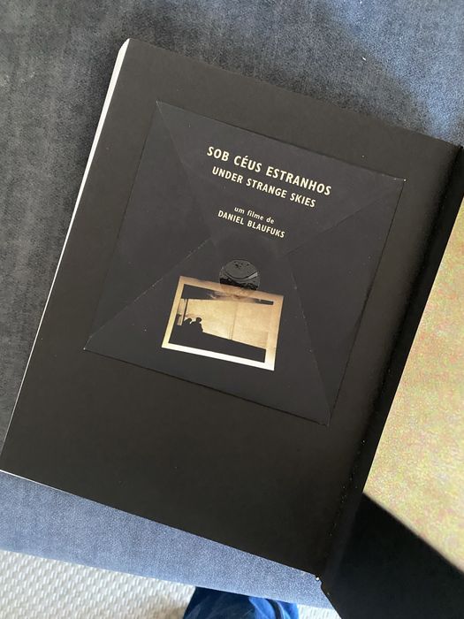 Sob ceus estranhos - daniel blaufuks