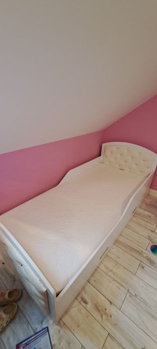 Łóżko dla dziewczynki