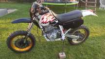 Honda   Xr600r  .