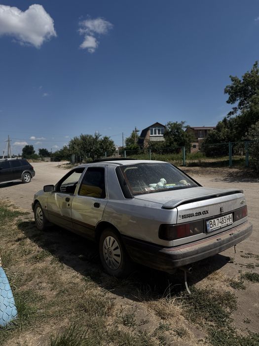 Форд сиэра в достойном состоянии на свои года возможен даже обмен