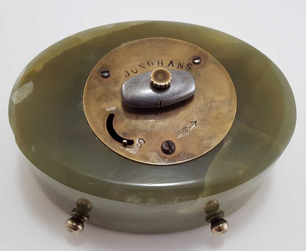 Zegar Art deco JUNGHANS w obudowie z pięknego onyksu z lat 30