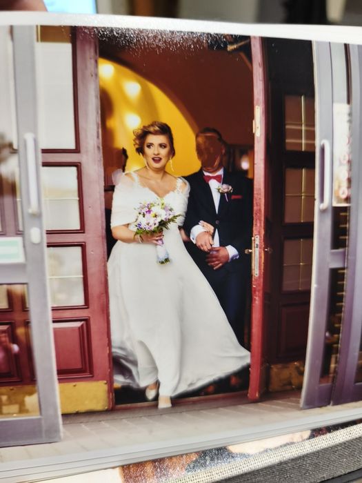 Suknia ślubna ciążowa