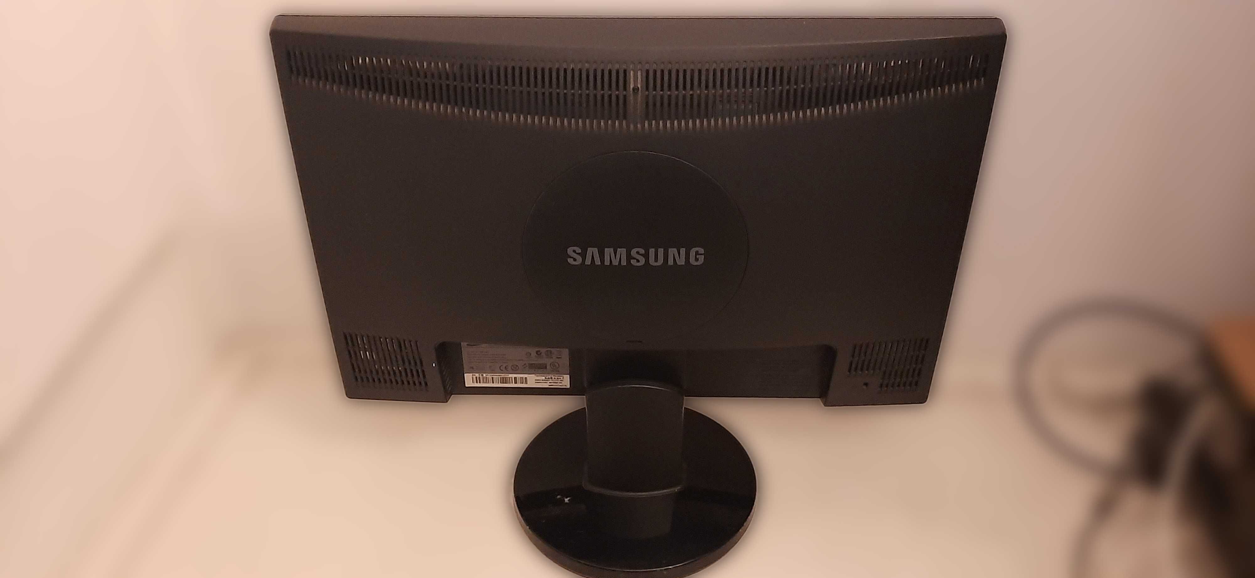 Monitor SAMSUNG 2243 LNX