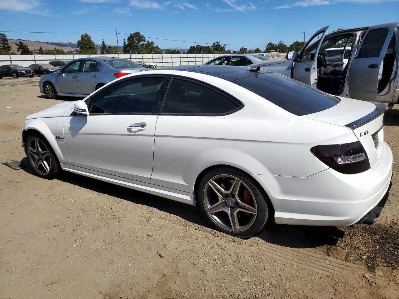 Mercedes C63 AMG Coupe Performance Pack P30