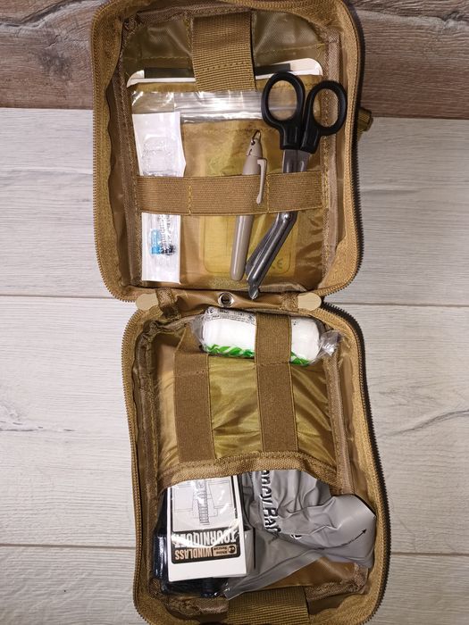 Аптечка  індивідуальна  (Швидкоскидна)