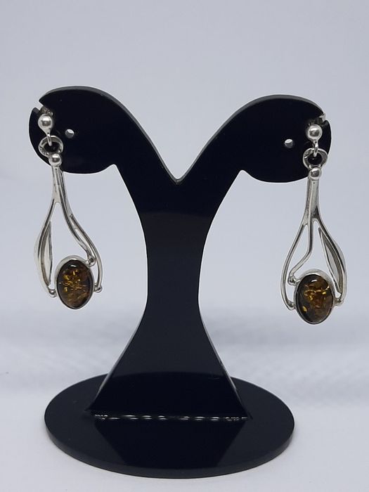 Kolczyki wiszące ze srebra, srebro 925 z bursztynem