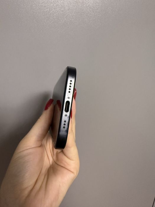 Айфон 15 128 гб чорний