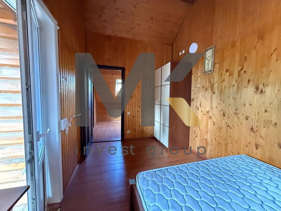 Будинок з банею в Петрушках