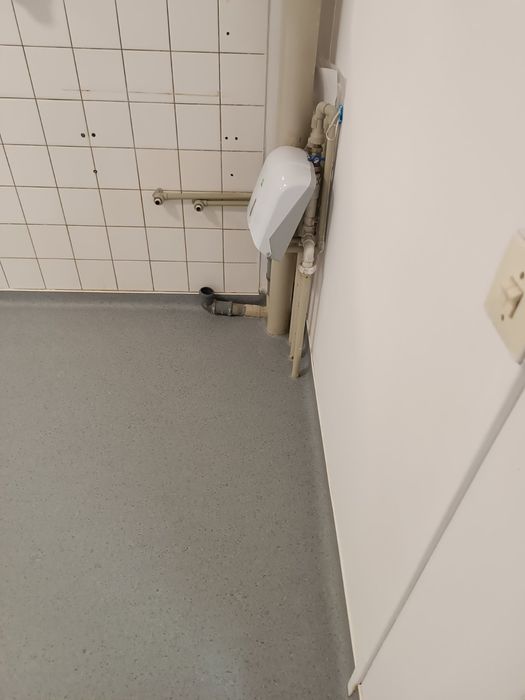 Лінолеум комерційного призначення, укладка, підготовчі роботи.