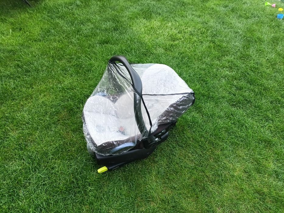 Nosidełko Maxi Cosi z bazą isofix