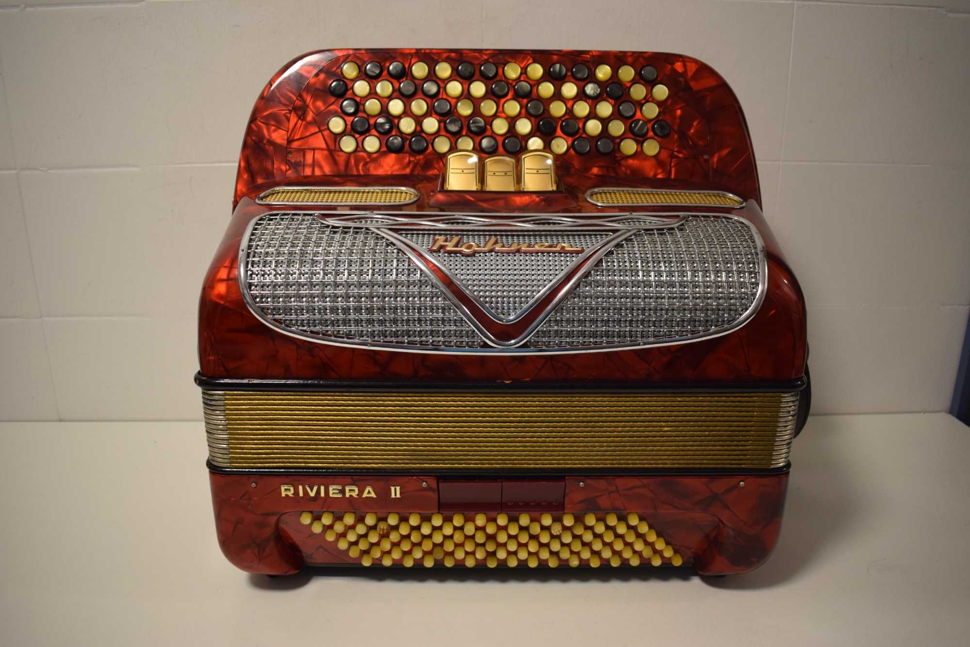 Acordeao hohner Riveira II 2  Voz 96 Baixos, N .252