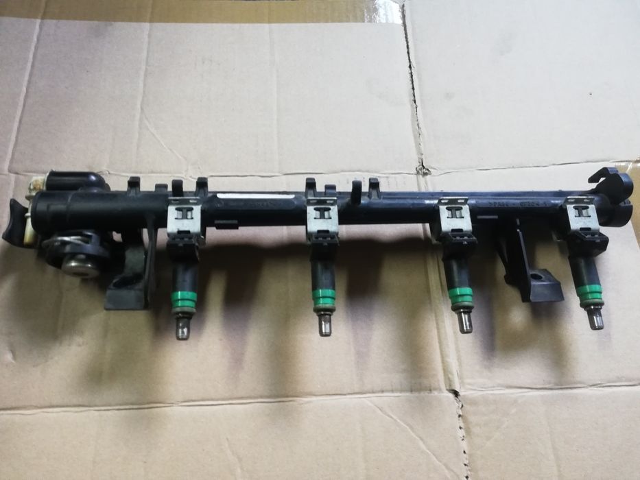 Listwa wtryskowa paliwa wtryski Focus mk2 C-max Fiesta Fusion 1.6 16v
