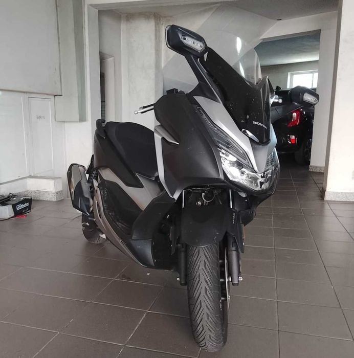 Honda forza 300cc