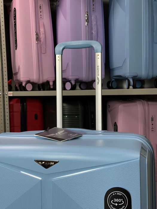 Велика валіза з поліпропілену Wings Польща. Склад валіз Вінниця