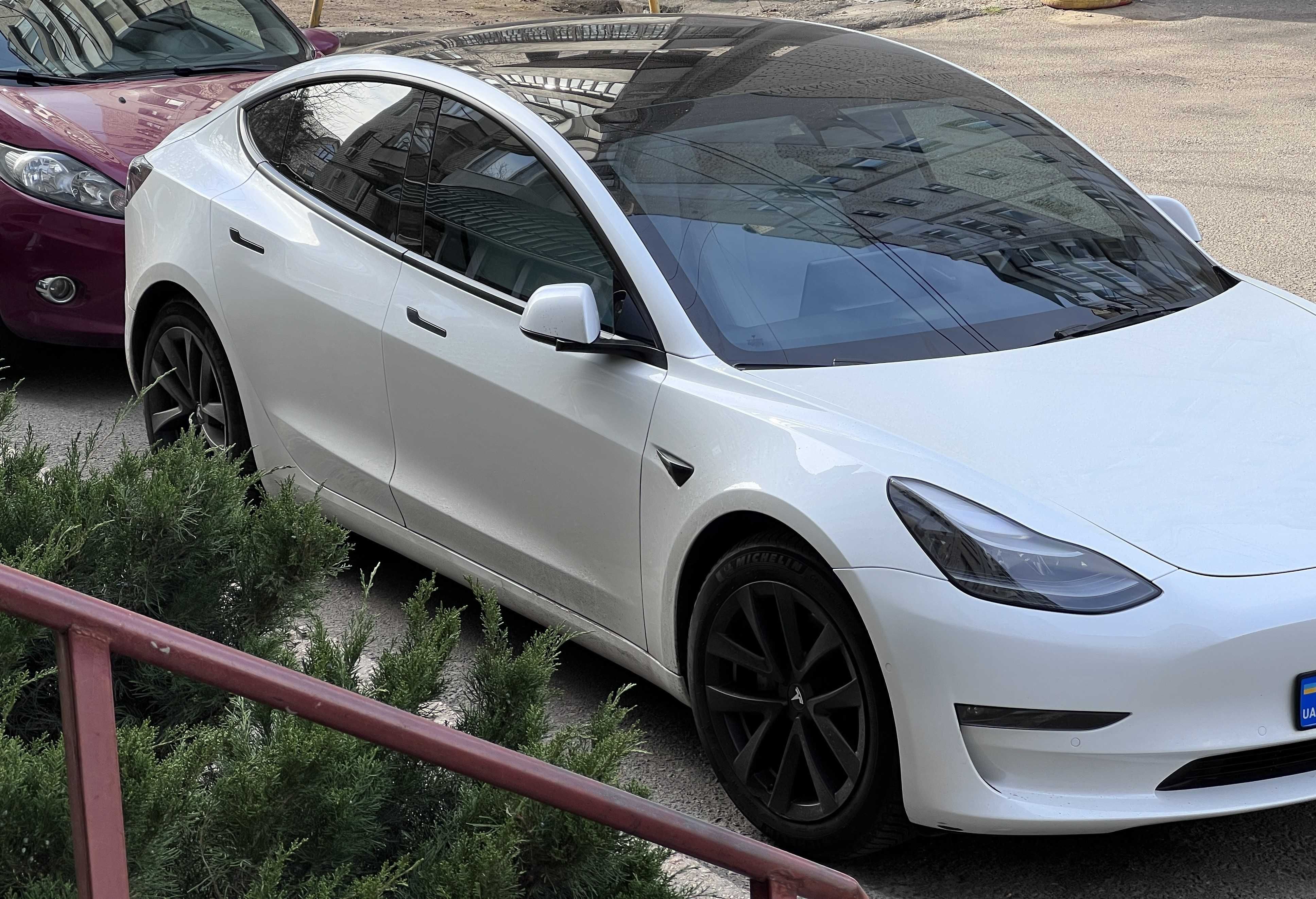 Ковпаки колпаки Tesla model 3 r18 нові