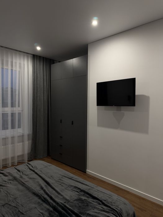 Затишна стильна квартира подобово у с. Петропавлівська Борщагівка