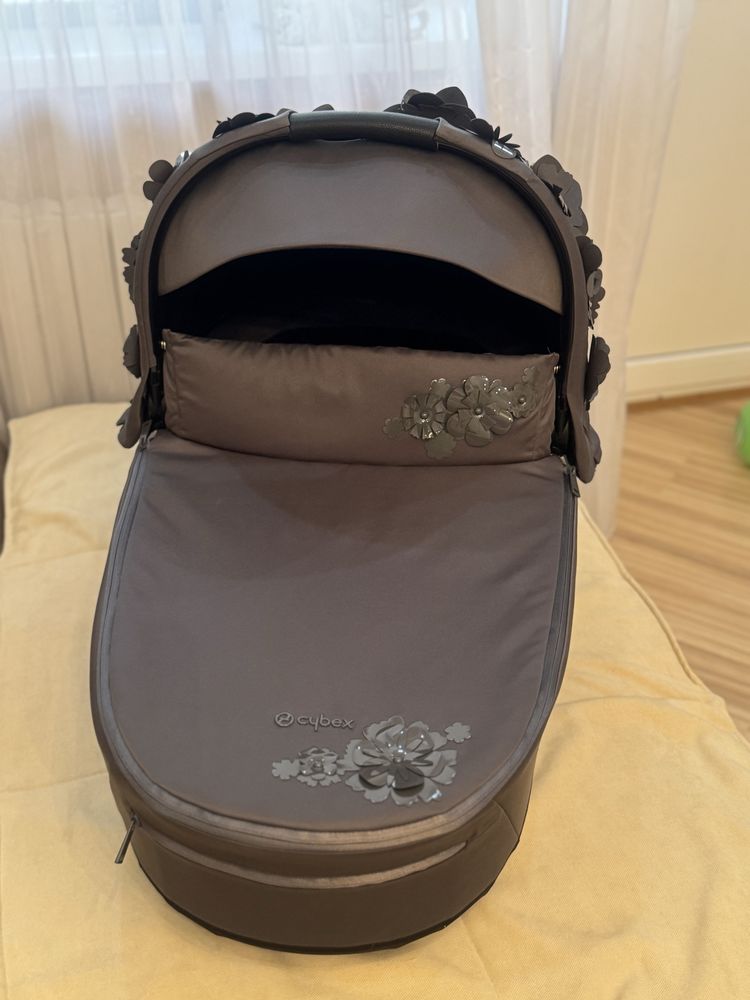 Продам коляску Cybex Priam Simply Flowers Grey 2 в 1