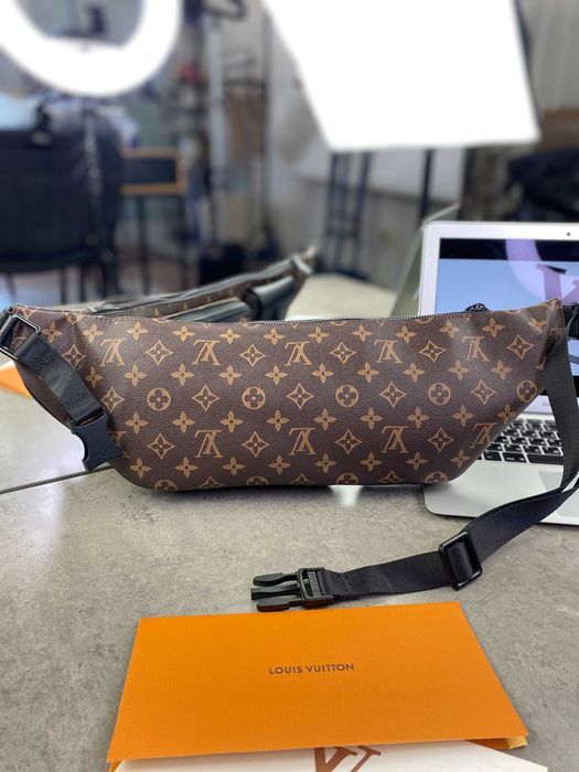 Бананка Louis Vuitton плечевая сумка LV слинг Луи Виттон c594