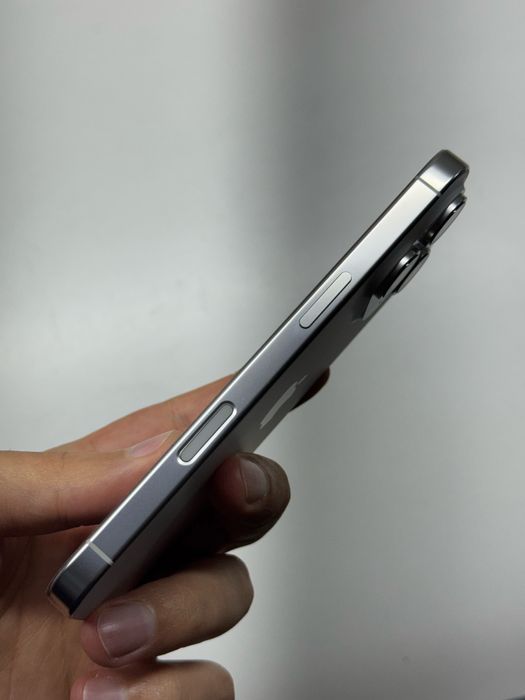 iPhone 16 pro 256 gb як новий гарантія магазин про гб