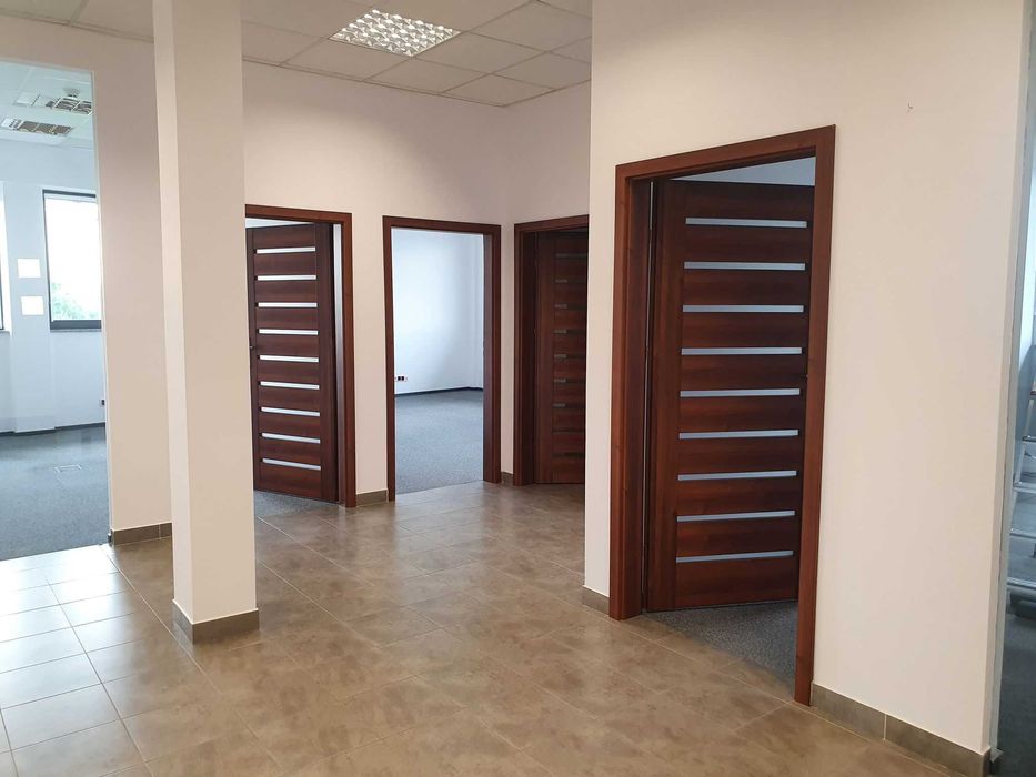 Wynajmę lokal biurowy 159m2 Modlińska 61