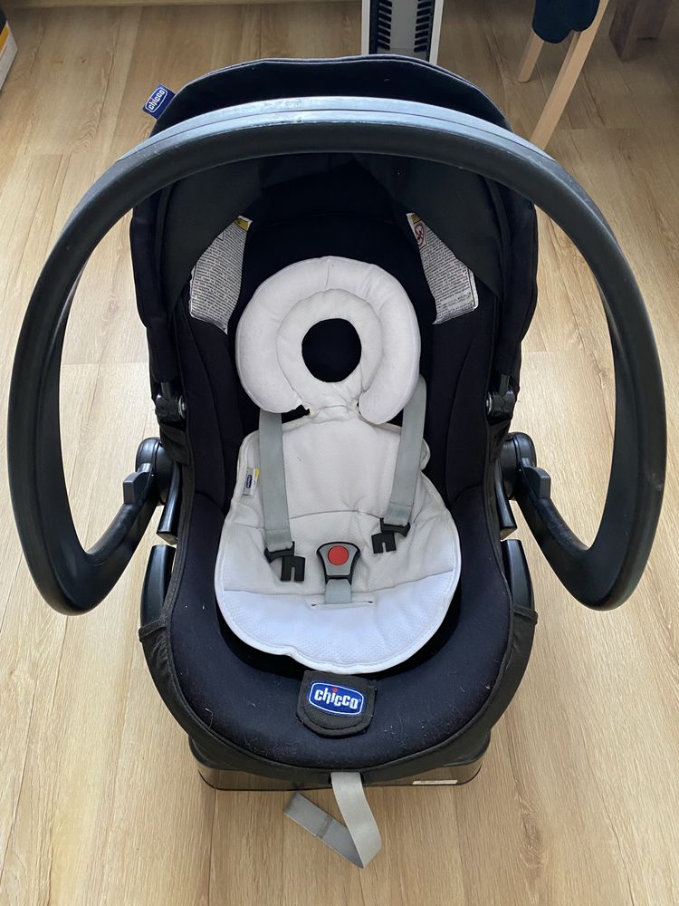 Fotelik z bazą chicco fixfast 0-9kg