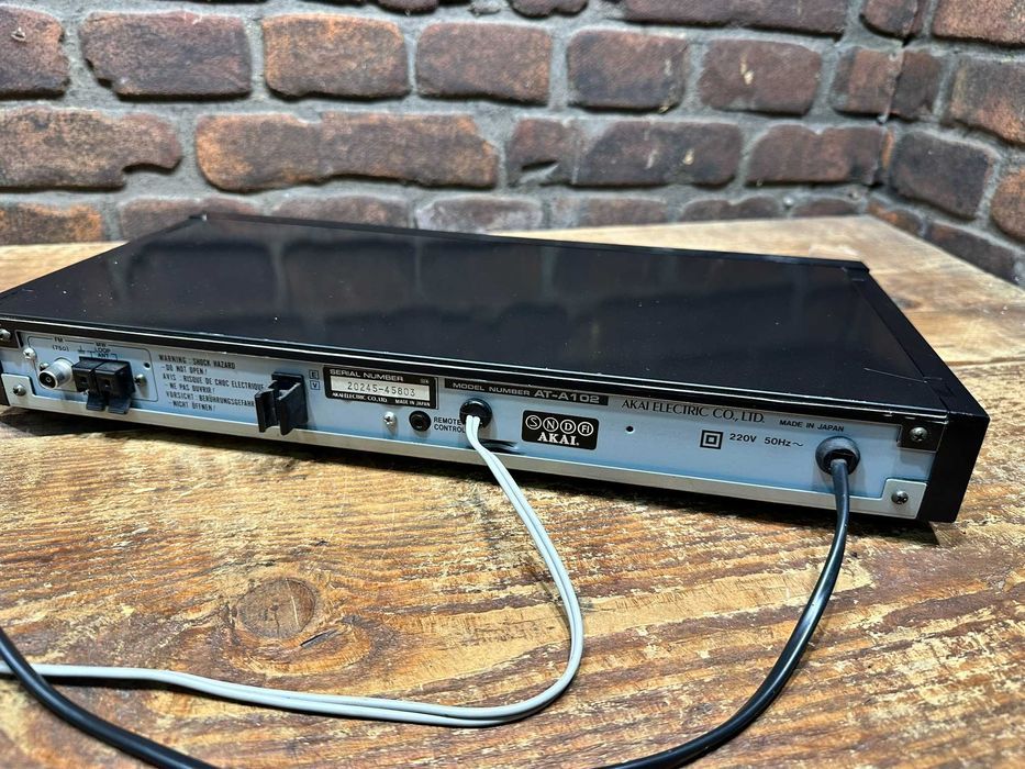Tuner Radiowy Akai AT A-102