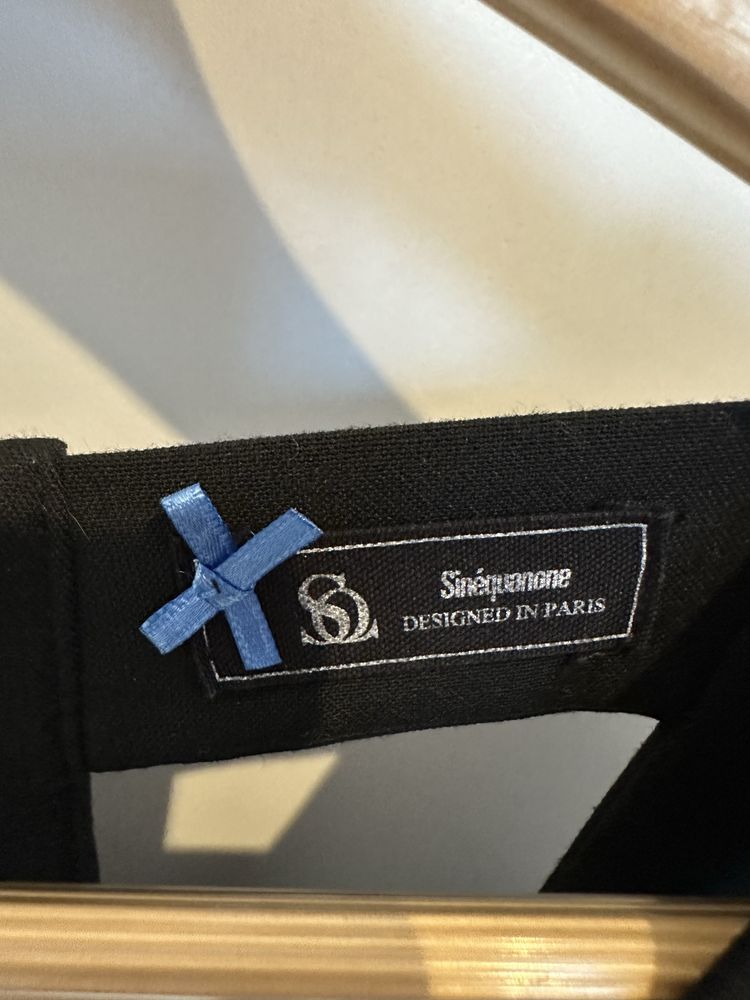 Sinequanone sukienka mała czarna elegancka na wesele