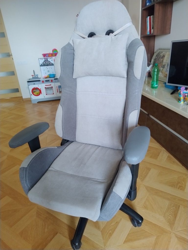Крісло геймерське офісне