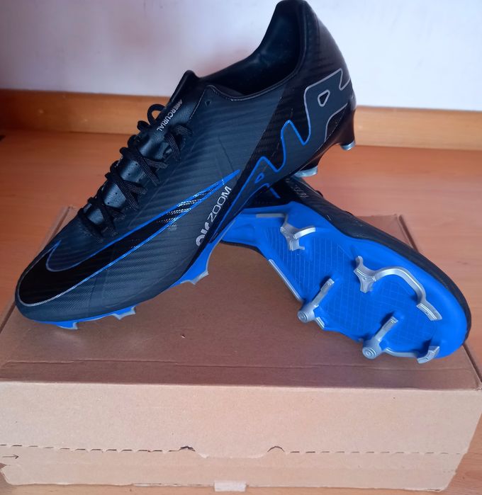 100% NOVO - Nike Mercurial Vapor Zoom 15 Academy FG / MG nr. 46

Nike