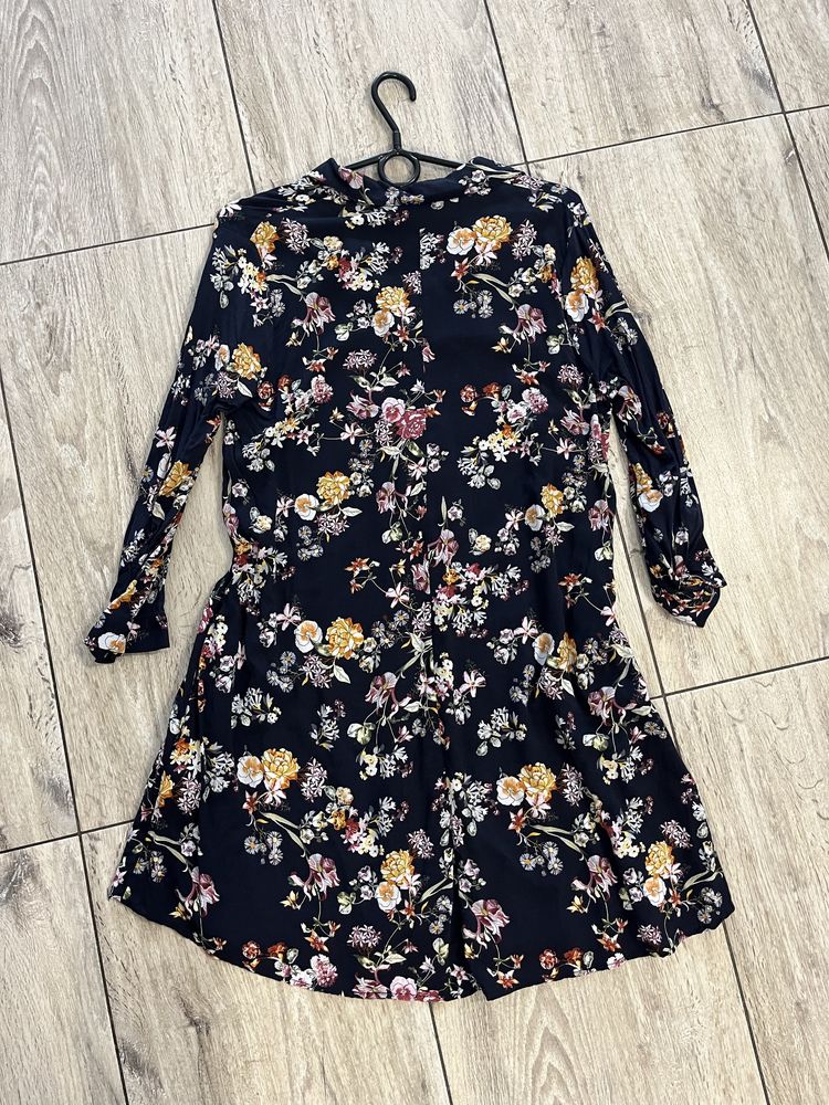 sukienka w kwiaty granat 34 RESERVED