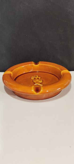 Cinzeiro Secla  em bom estado