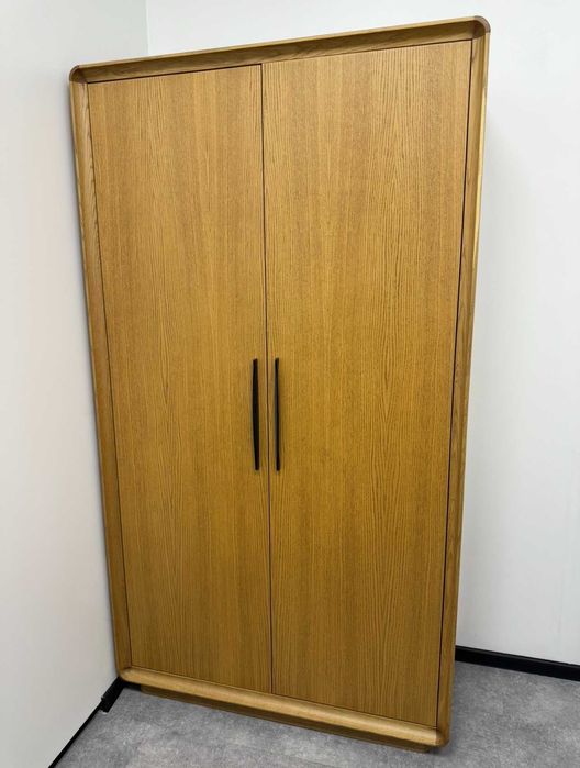 Шафа для одягу, шпон дуба.