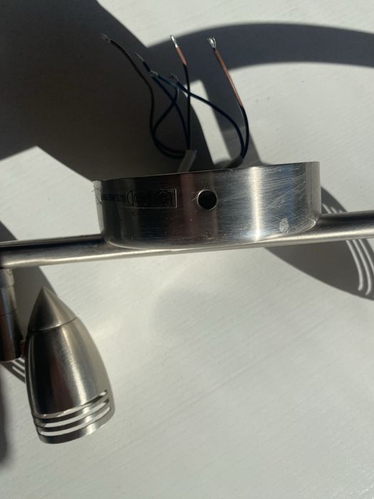 Candeeiro de Teto 3 Focos – Funciona Bem