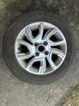 Felga z oponą KIA picanto 5.5J x 14 4x100 ET45 opona kunho 175/65/14