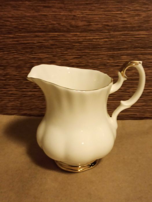 Zestaw porcelany Royal Albert Val d'Or Cukiernica+Mlecznik+Tacka