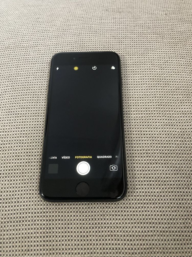 Vendo iphone 8 com camara traseira avariada