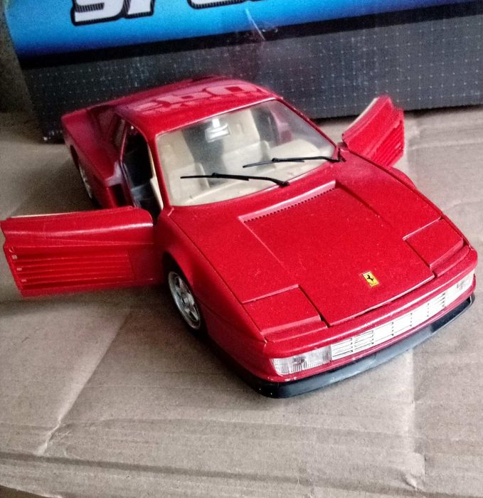 Ferrari Testarossa.